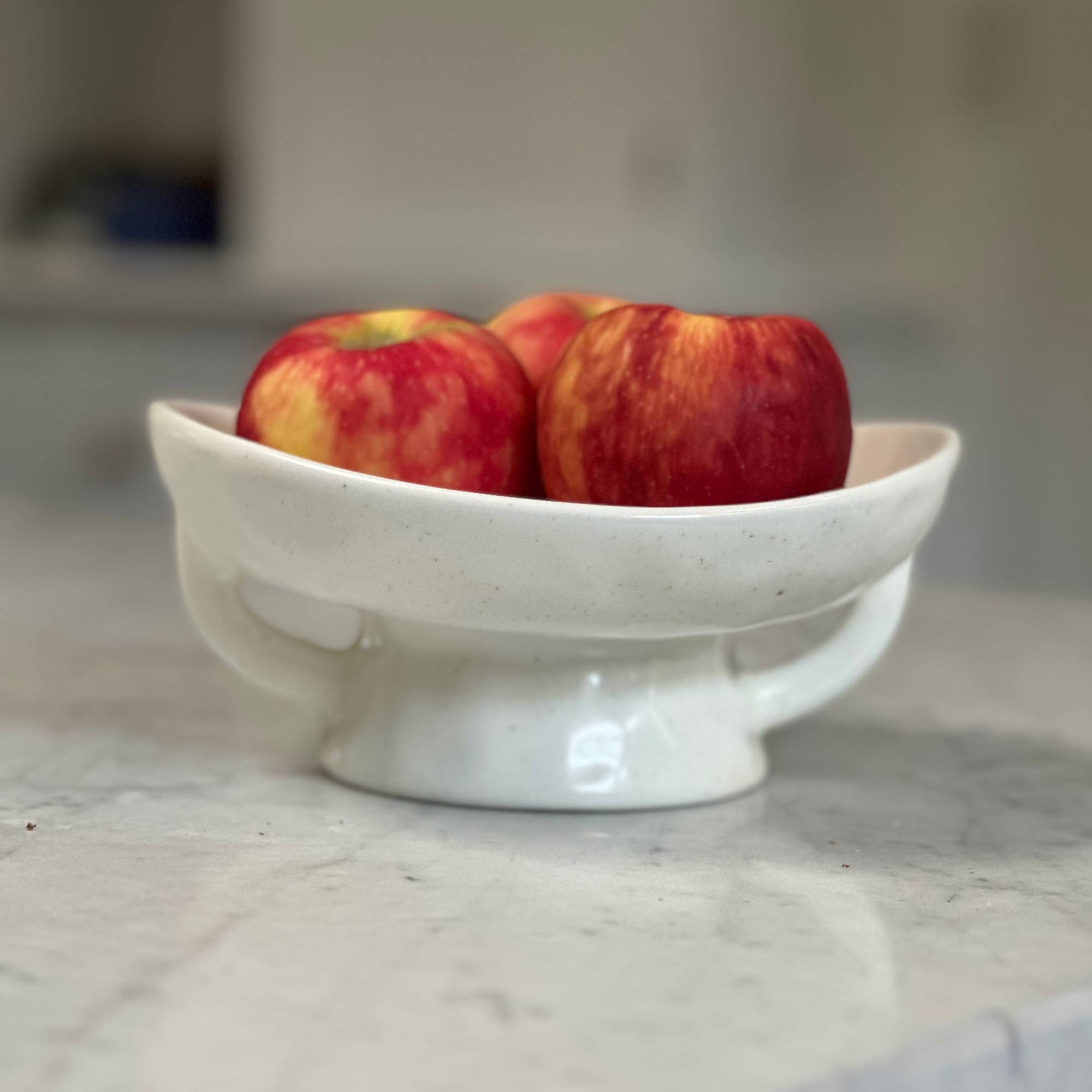 Fox Run White Ceramic Fruit Bowl, 3.5" x 8" x 9"