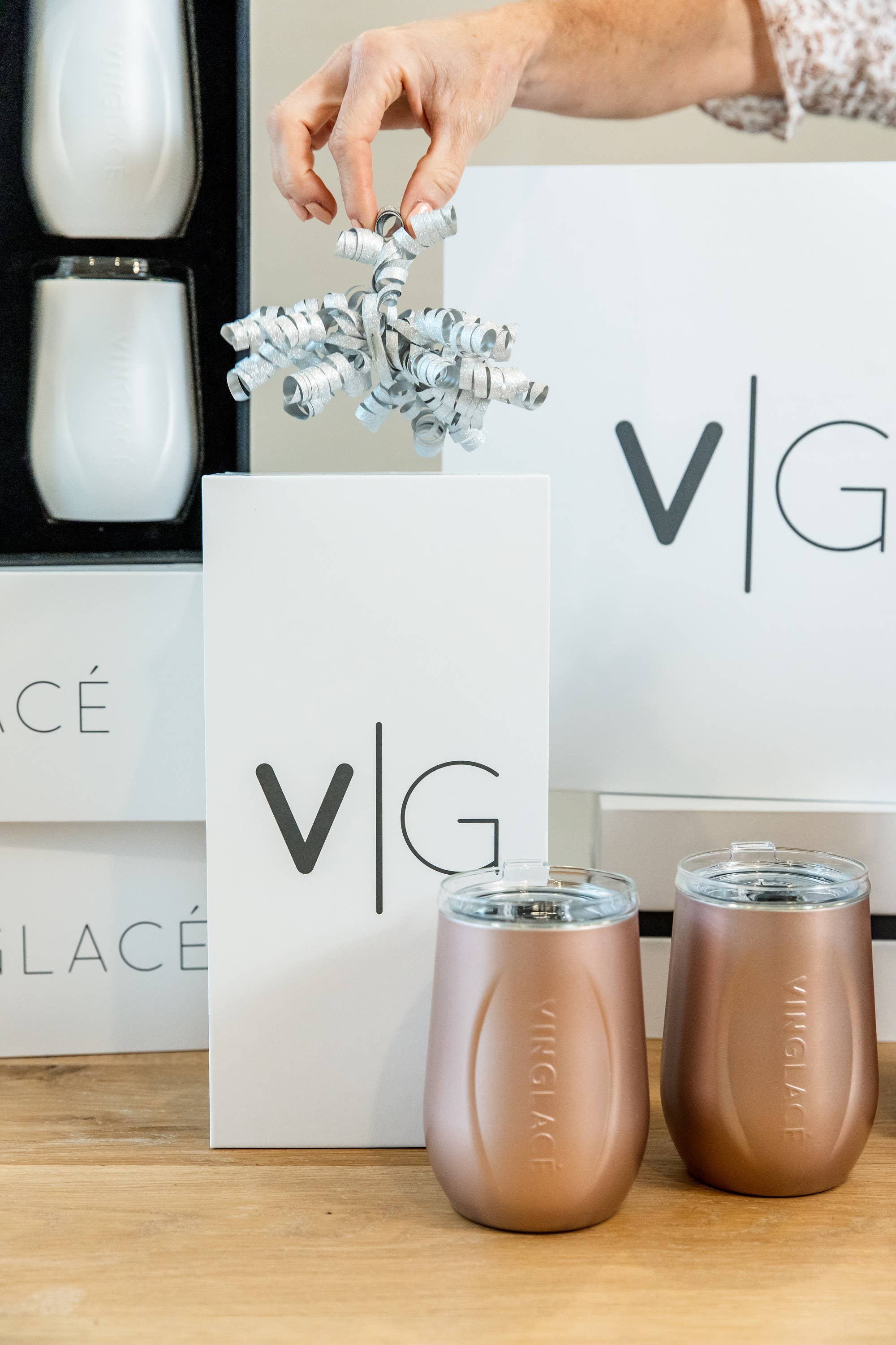 Vin Glace’ Wine Gift Sets with Glass Lined Wine Glasses