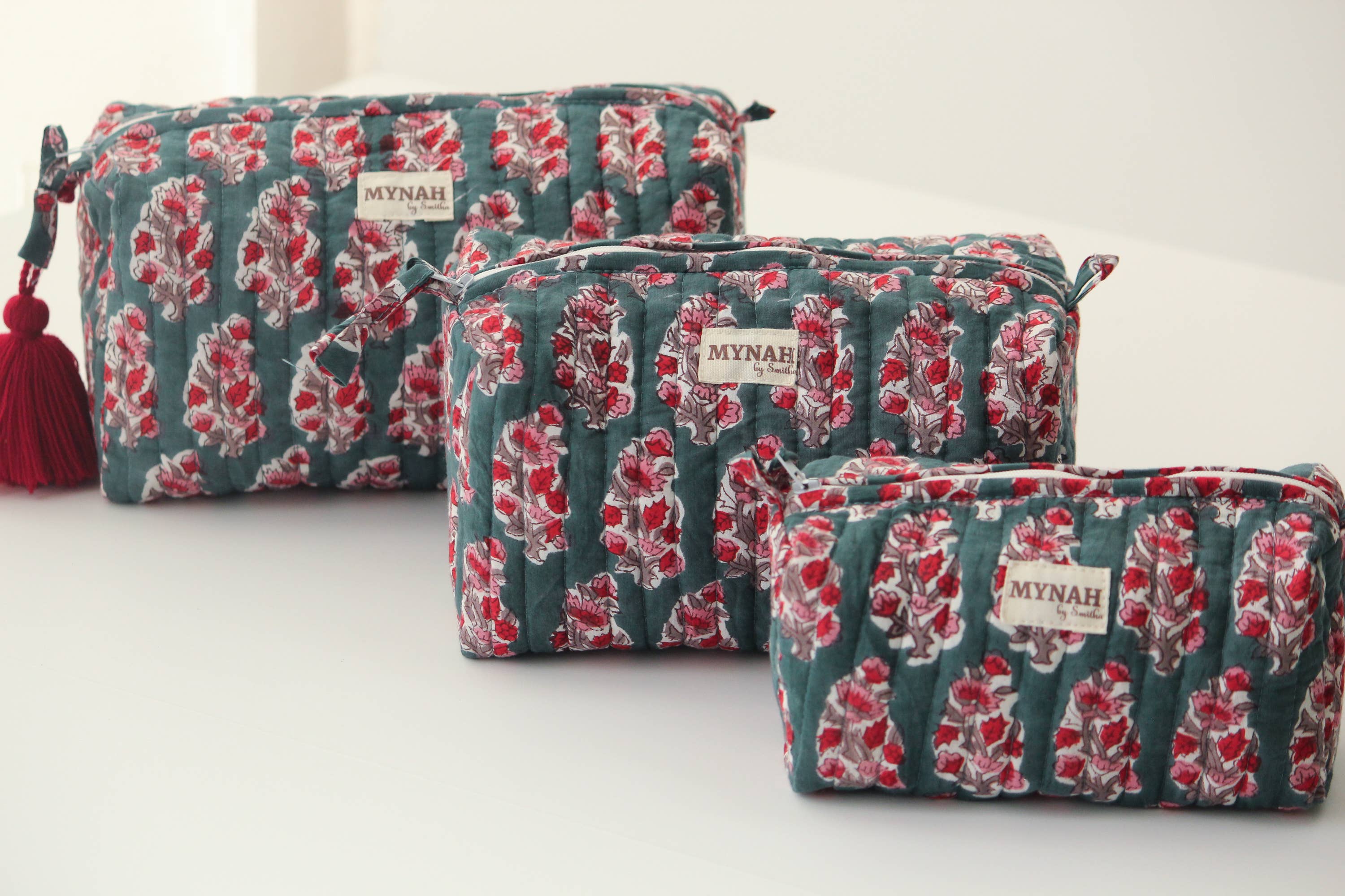 Emerald motif print travel/make up/organizer/bag-Set of 3