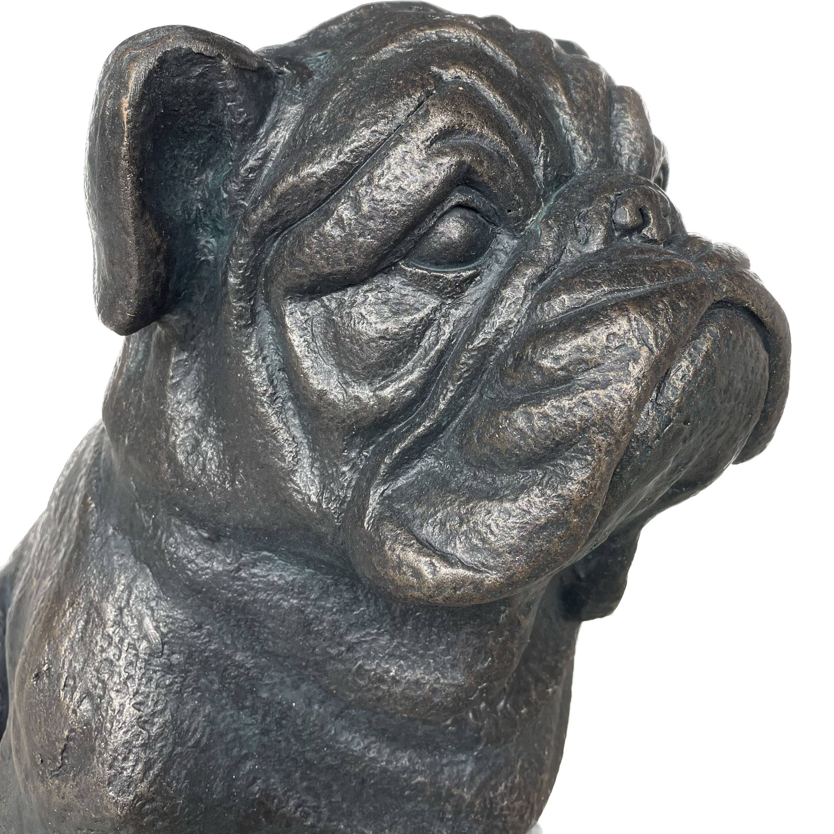 Sitting Bulldog Garden
Resin Statue 16"