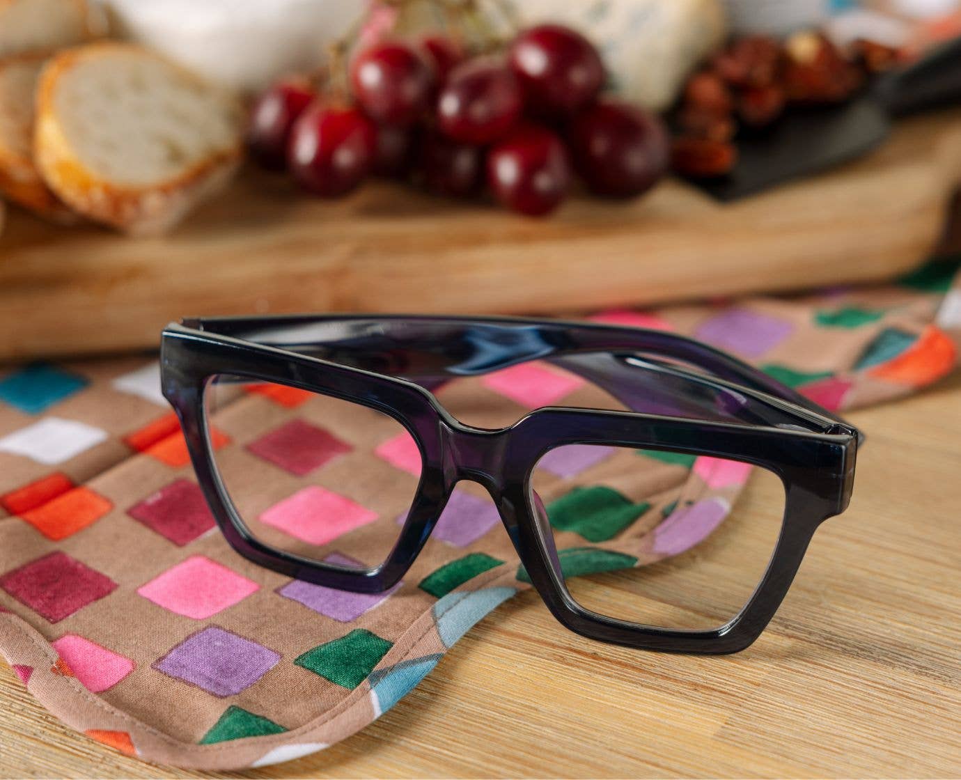 Peepers Take a Bow (Blue Light)