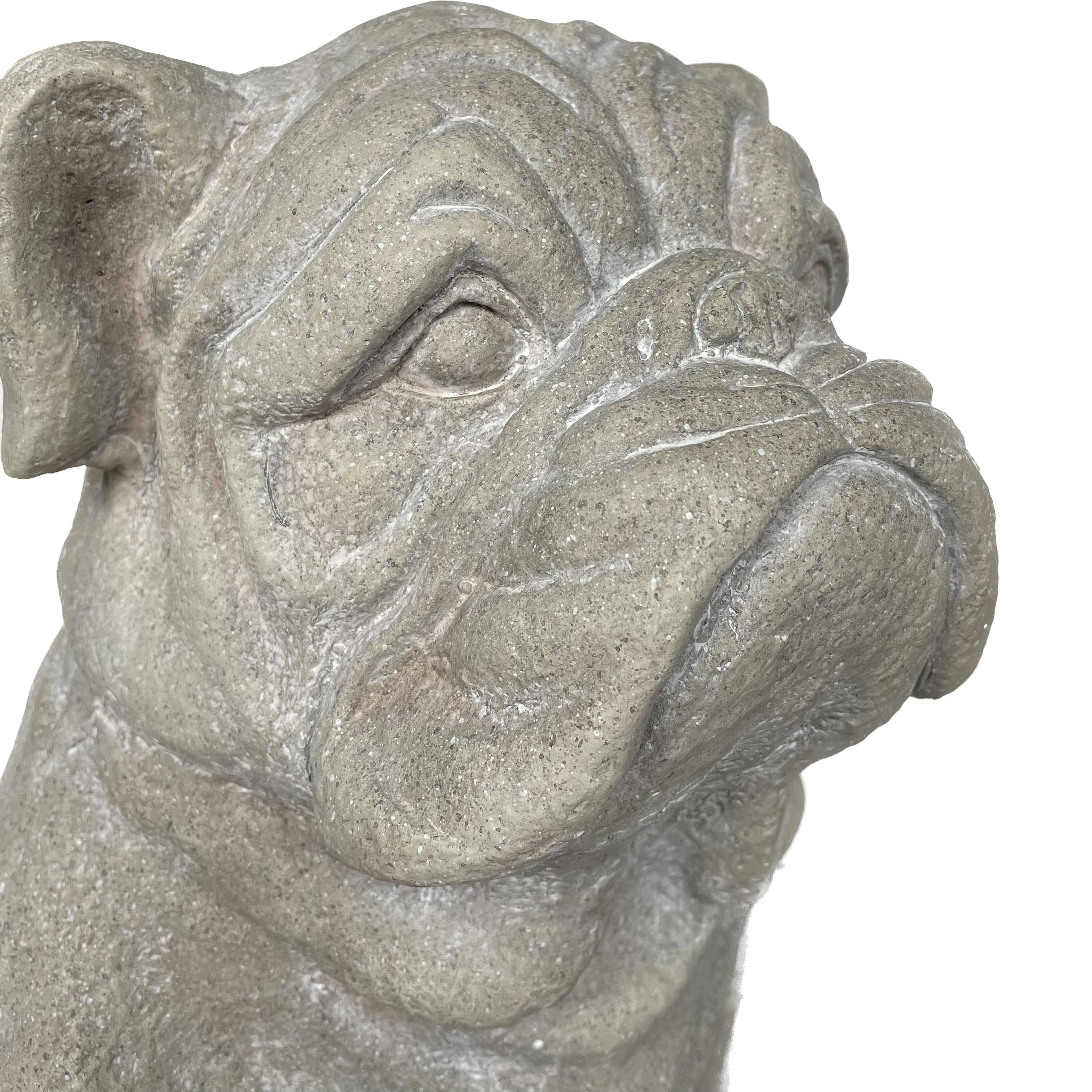 Sitting Bulldog Garden
Resin Statue 16"