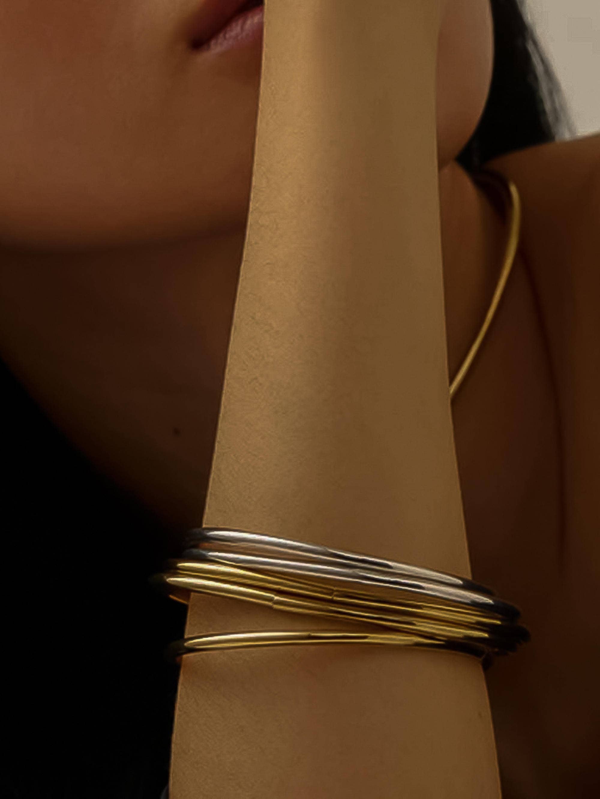 Olyss 18K Gold Non-Tarnish Classic Thin Bangle Set